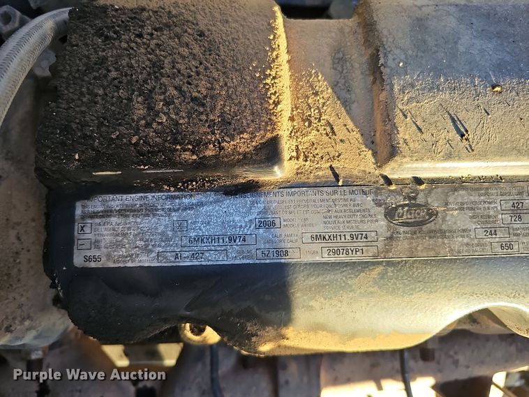 image for item IO9751 2007 Mack CV713 Granite  semi truck