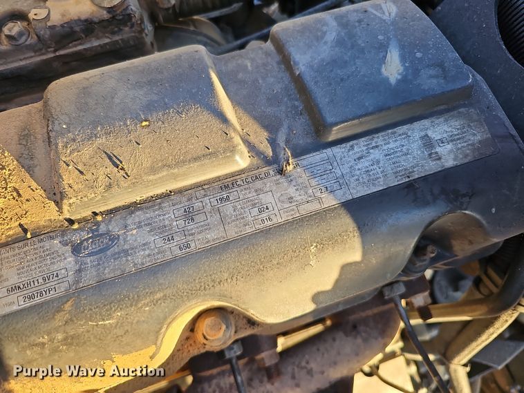 image for item IO9751 2007 Mack CV713 Granite  semi truck