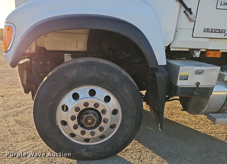 image for item IO9751 2007 Mack CV713 Granite  semi truck