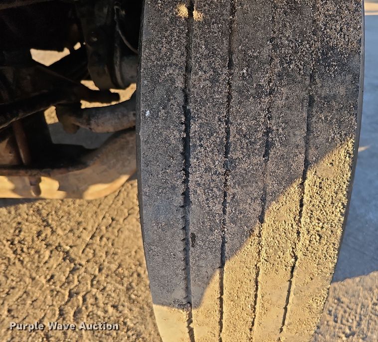 image for item IO9751 2007 Mack CV713 Granite  semi truck