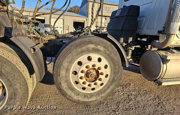 image for item IO9751 2007 Mack CV713 Granite  semi truck