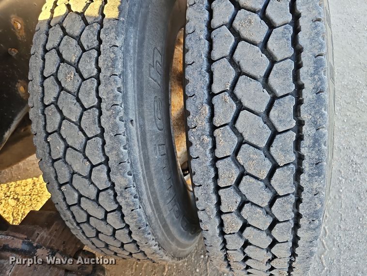 image for item IO9751 2007 Mack CV713 Granite  semi truck