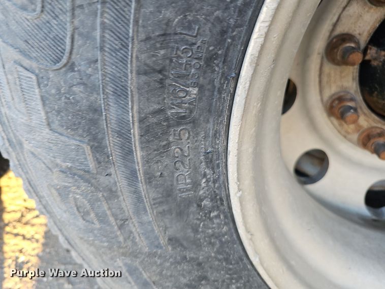 image for item IO9751 2007 Mack CV713 Granite  semi truck