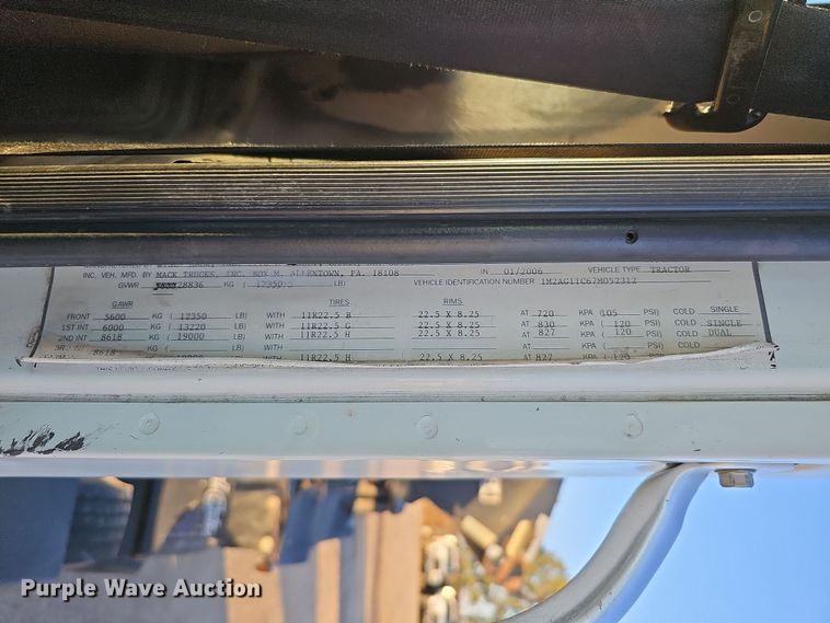 image for item IO9751 2007 Mack CV713 Granite  semi truck