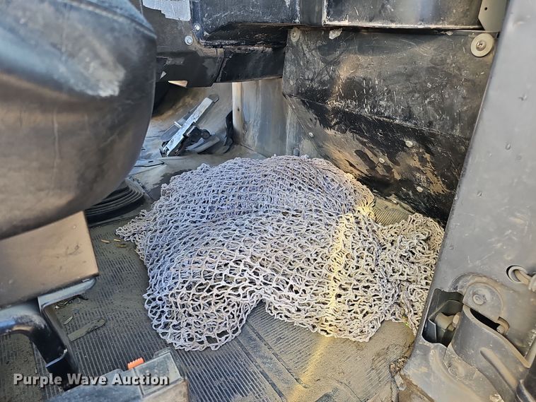 image for item IO9753 1999 Mack RD690S dump truck