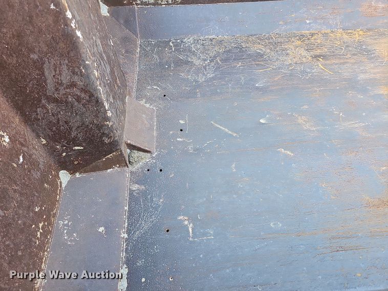 image for item IO9754 2001 Mack RD688S dump truck