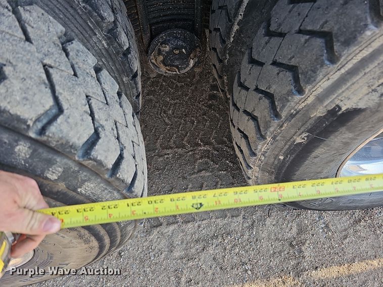 image for item IO9754 2001 Mack RD688S dump truck