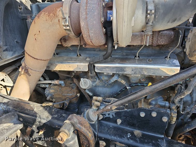 image for item IO9754 2001 Mack RD688S dump truck