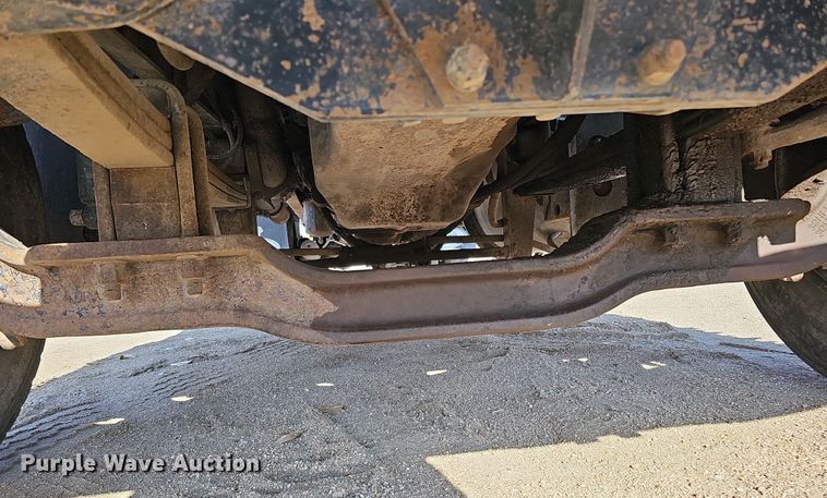 image for item IO9754 2001 Mack RD688S dump truck