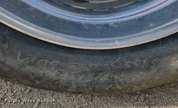 image for item IO9754 2001 Mack RD688S dump truck