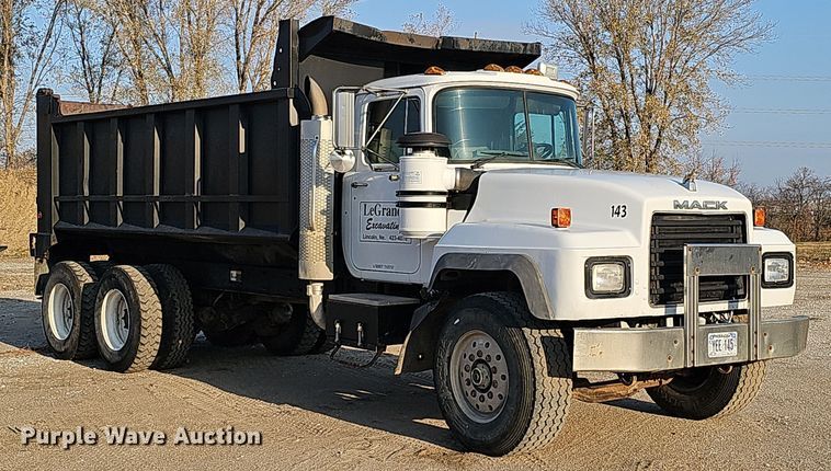 image for item IO9755 1999 Mack RD690S dump truck