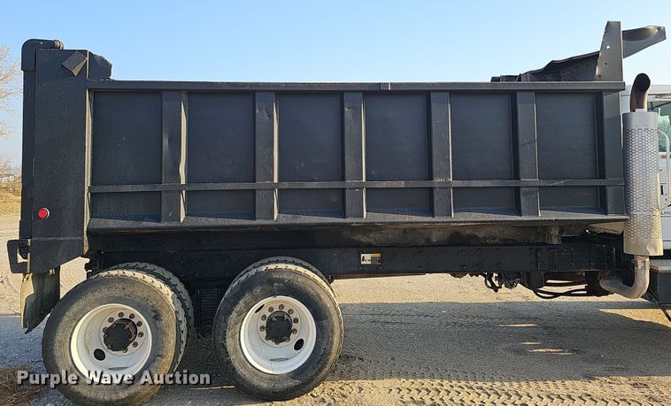 image for item IO9755 1999 Mack RD690S dump truck