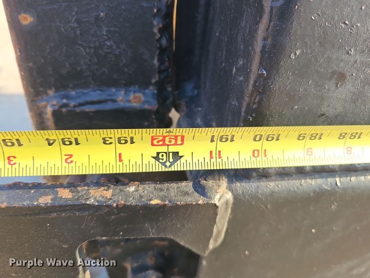 image for item IO9755 1999 Mack RD690S dump truck