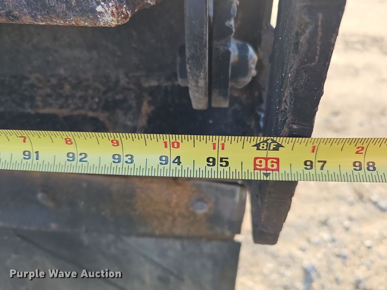 image for item IO9755 1999 Mack RD690S dump truck