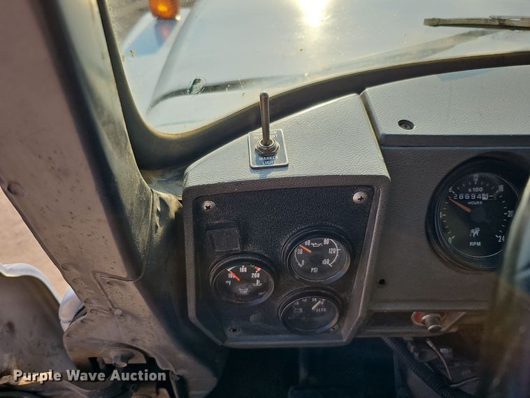 image for item IO9755 1999 Mack RD690S dump truck