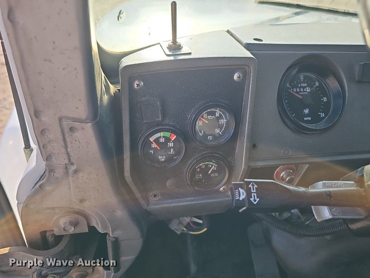 image for item IO9755 1999 Mack RD690S dump truck