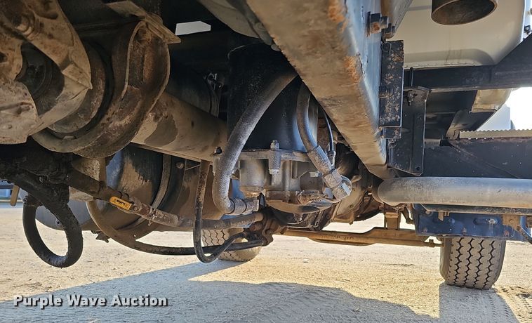 image for item IO9755 1999 Mack RD690S dump truck