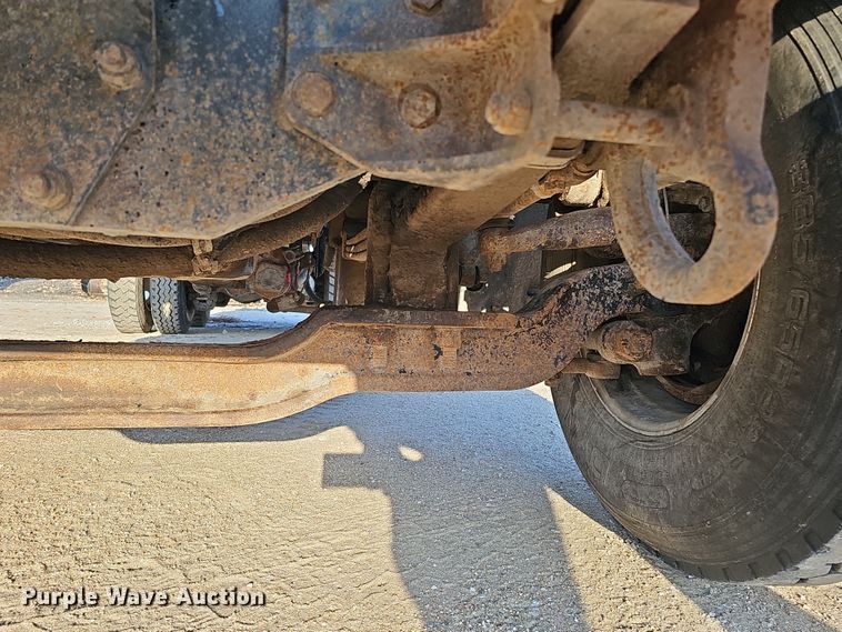 image for item IO9755 1999 Mack RD690S dump truck