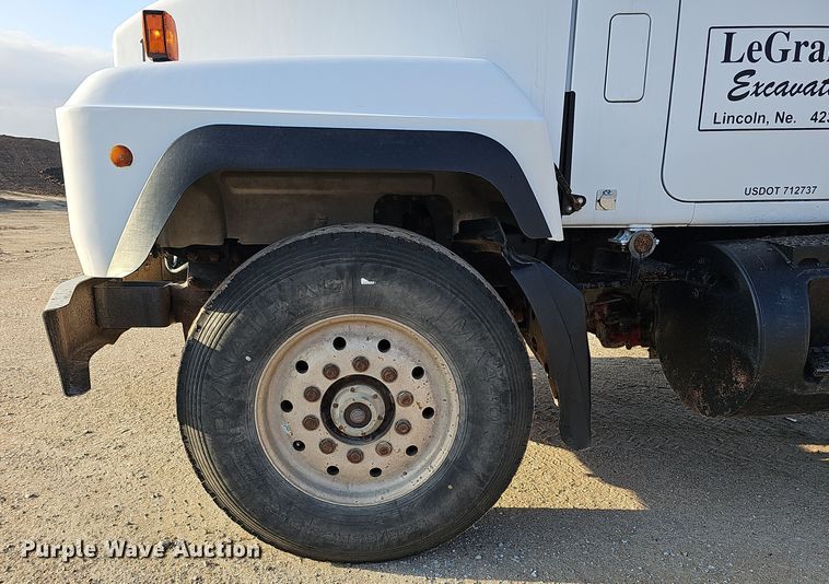 image for item IO9755 1999 Mack RD690S dump truck