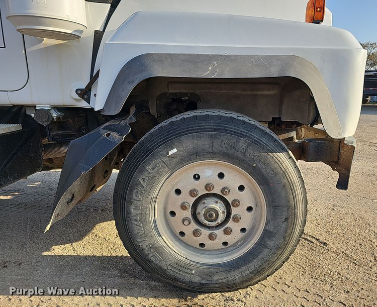 image for item IO9755 1999 Mack RD690S dump truck