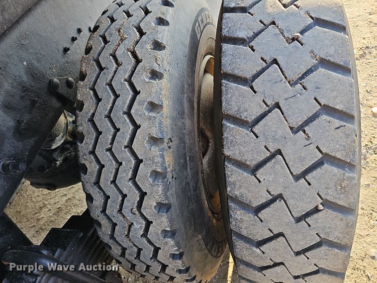 image for item IO9755 1999 Mack RD690S dump truck