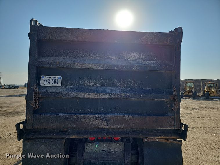 image for item IO9756 1997 Mack RD688S dump truck