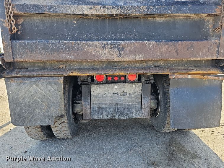 image for item IO9756 1997 Mack RD688S dump truck