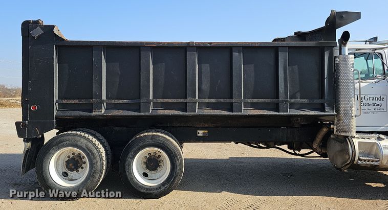 image for item IO9756 1997 Mack RD688S dump truck