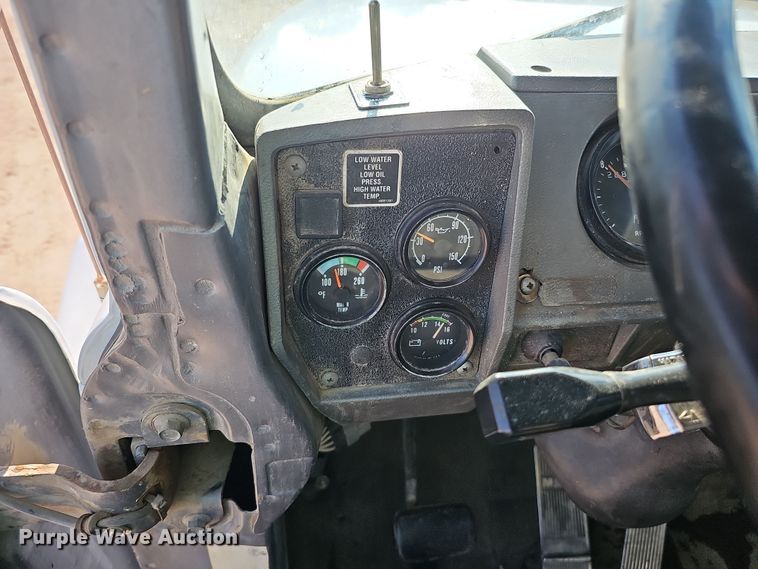 image for item IO9756 1997 Mack RD688S dump truck