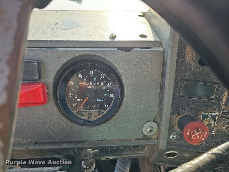 image for item IO9756 1997 Mack RD688S dump truck