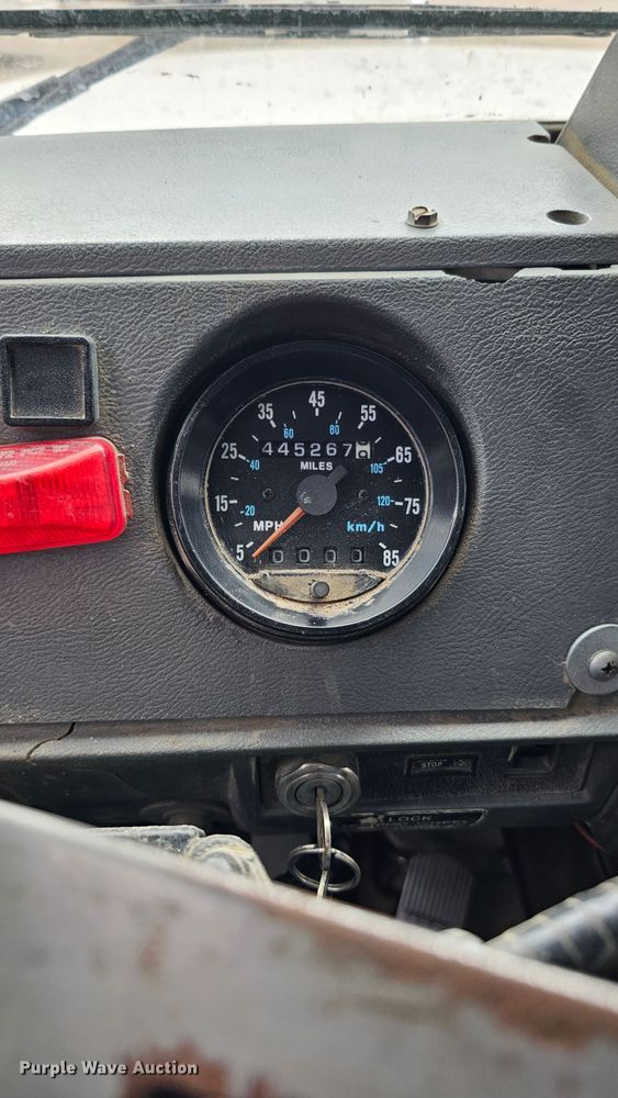 image for item IO9756 1997 Mack RD688S dump truck