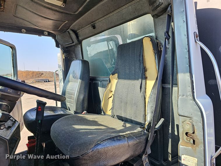 image for item IO9756 1997 Mack RD688S dump truck