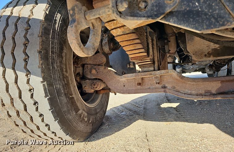 image for item IO9756 1997 Mack RD688S dump truck