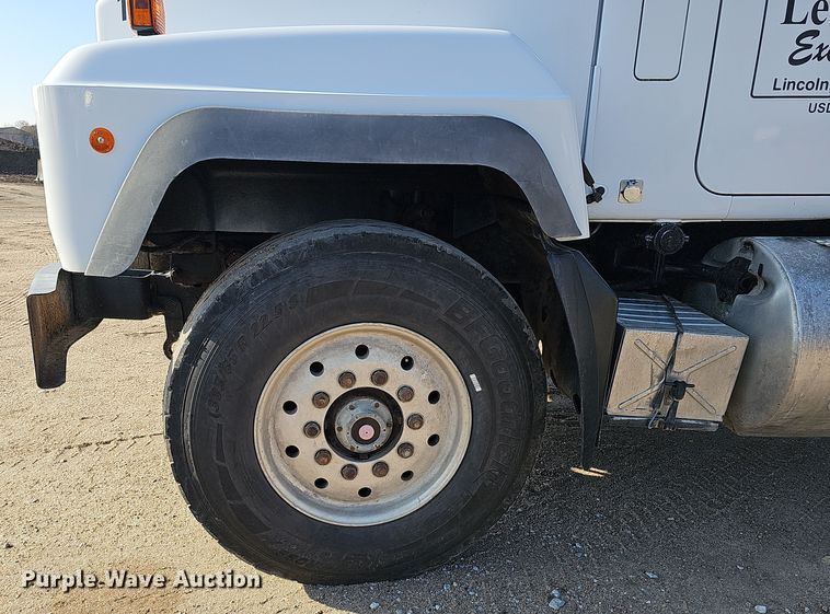 image for item IO9756 1997 Mack RD688S dump truck