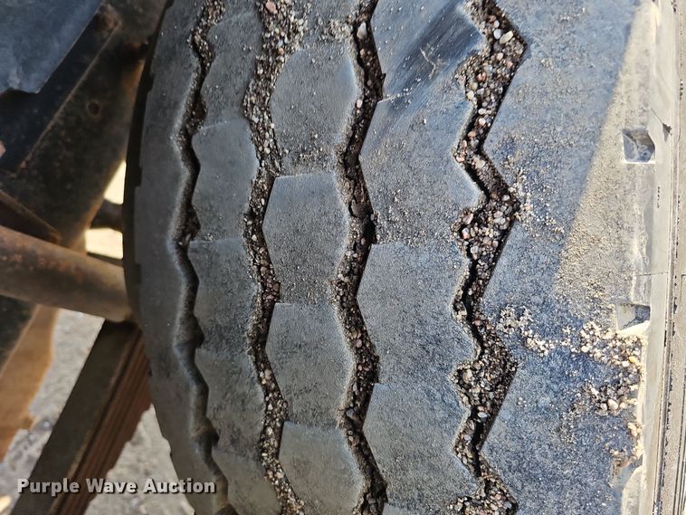 image for item IO9756 1997 Mack RD688S dump truck