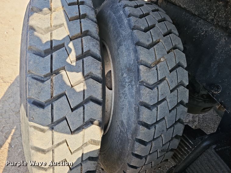 image for item IO9756 1997 Mack RD688S dump truck