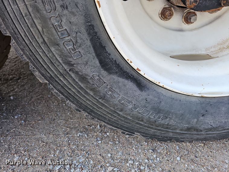 image for item IO9756 1997 Mack RD688S dump truck