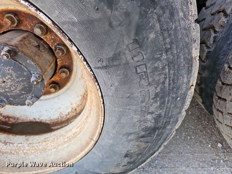 image for item IO9756 1997 Mack RD688S dump truck