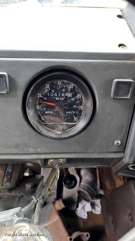 image for item IO9757 1997 Mack RD688S dump truck