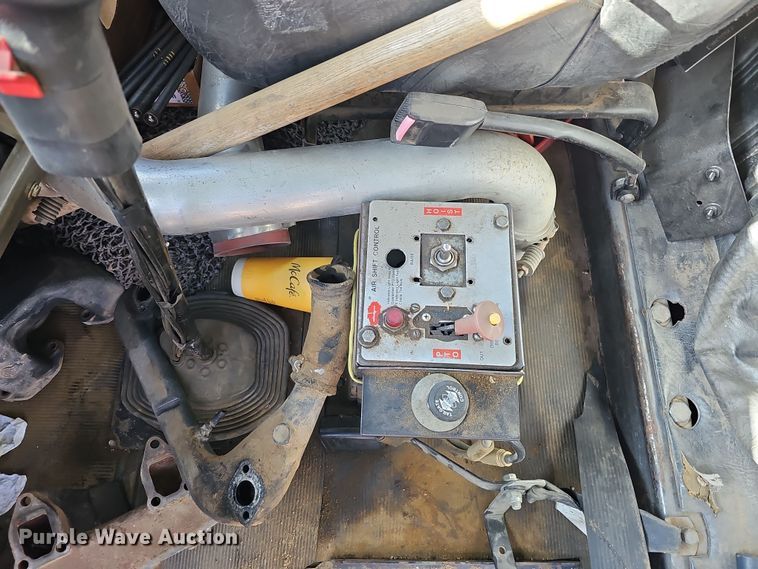 image for item IO9757 1997 Mack RD688S dump truck