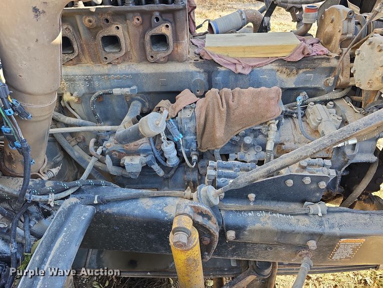 image for item IO9757 1997 Mack RD688S dump truck