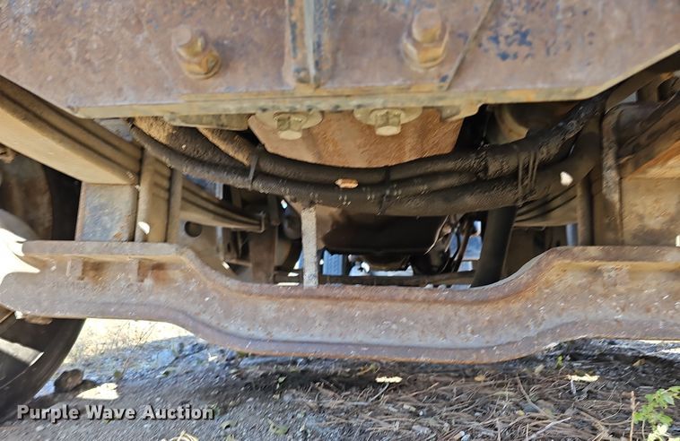 image for item IO9757 1997 Mack RD688S dump truck