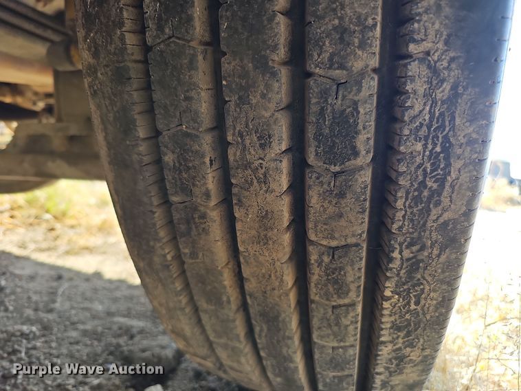 image for item IO9757 1997 Mack RD688S dump truck