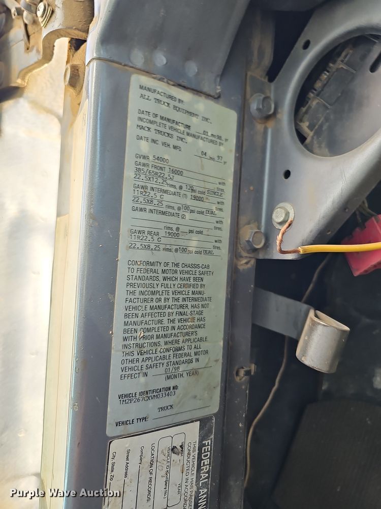 image for item IO9757 1997 Mack RD688S dump truck