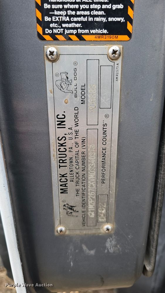 image for item IO9757 1997 Mack RD688S dump truck