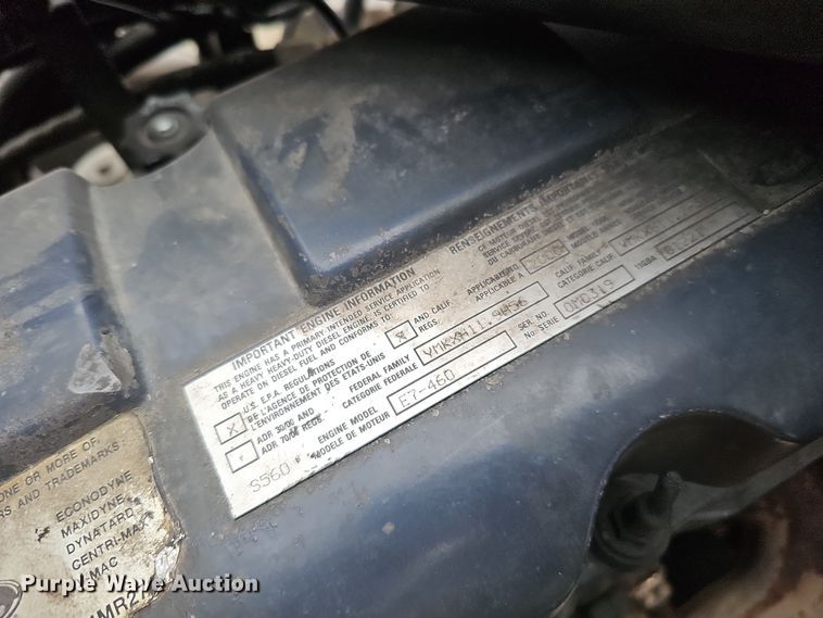 image for item IO9758 2001 Mack CX613 Vision semi truck