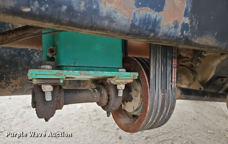 image for item IO9759 1990 Mack RD690S water truck