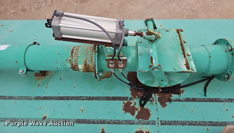 image for item IO9759 1990 Mack RD690S water truck