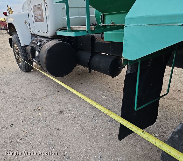 image for item IO9759 1990 Mack RD690S water truck