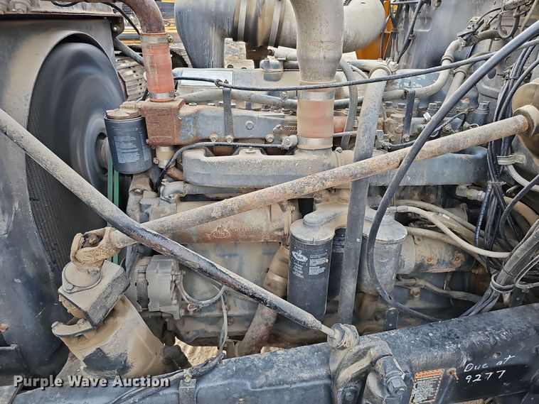 image for item IO9759 1990 Mack RD690S water truck